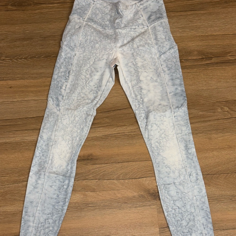 lululemon athletica Gray Leggings with High Waist and Seam Detailing